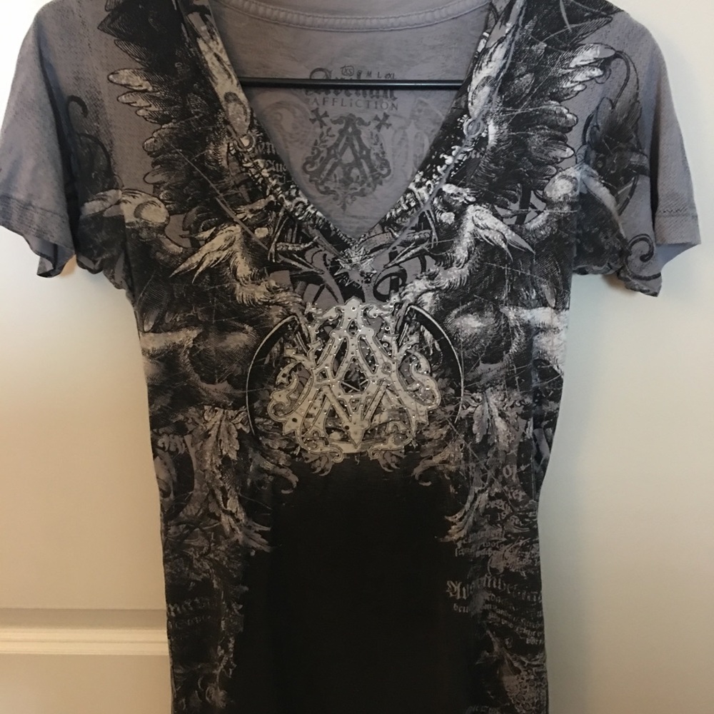 Archaic shirt